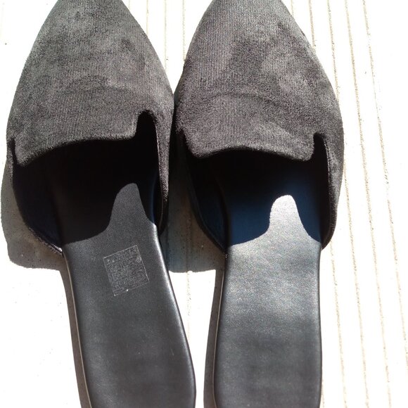 🖤 Black Sandals - Size 44 (Women’s) - Comfortable & Gently Used 👡 - Picture 2 of 3